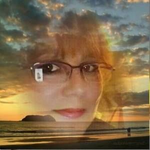 Meet your Posher, Dee